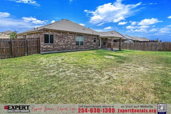 Building Photo - Enchanting 4-bedroom, 2-bathroom home nestled in Splawn Ranch!