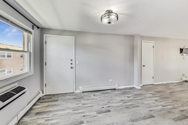 Building Photo - 6563 N Harlem Ave