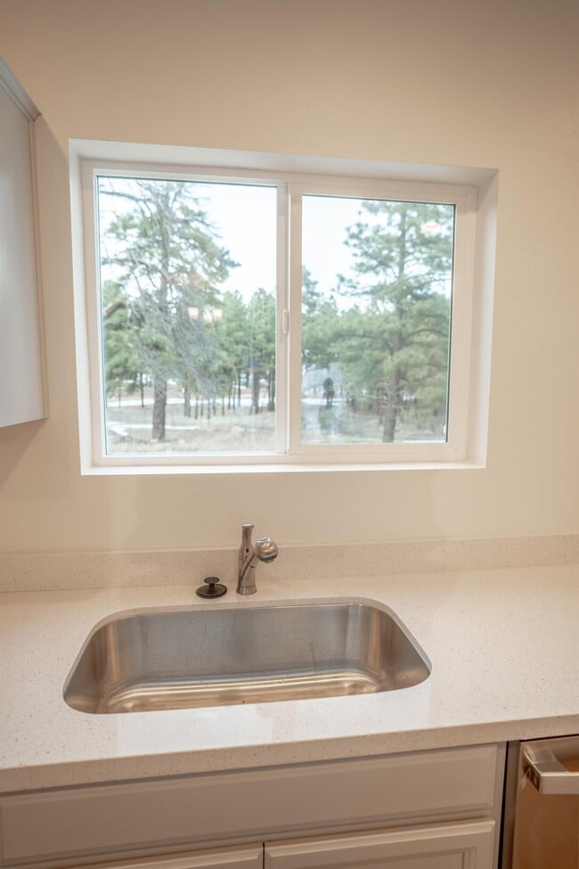 Building Photo - 5026 E Retreat Cir
