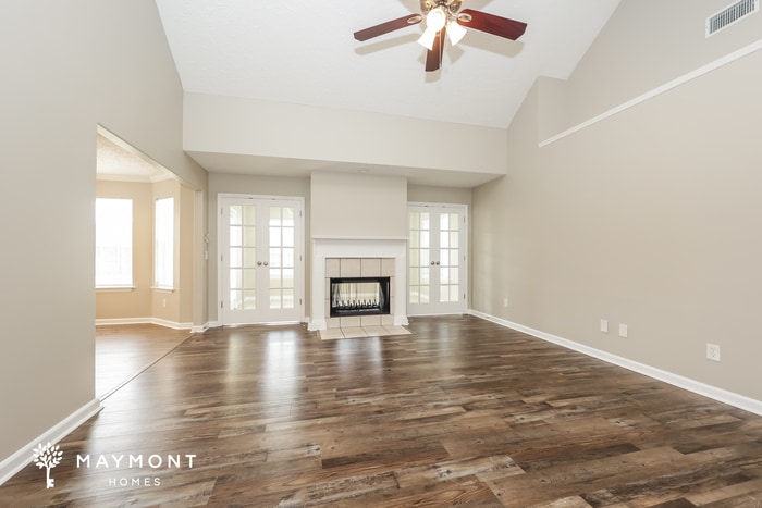 Building Photo - 501 Lake Forest Dr