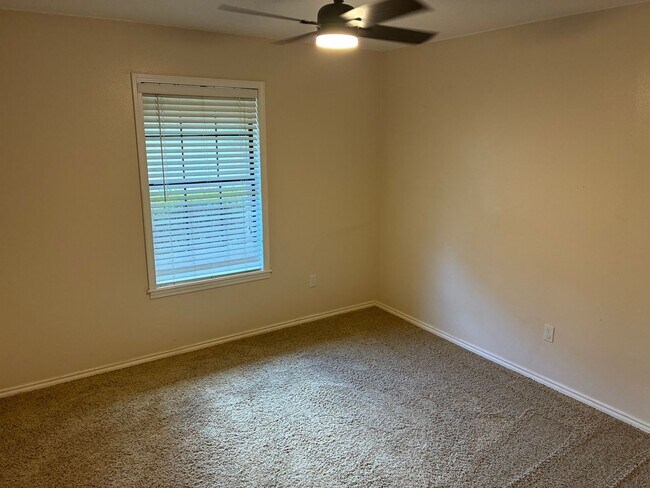 Building Photo - 579 CR 5420