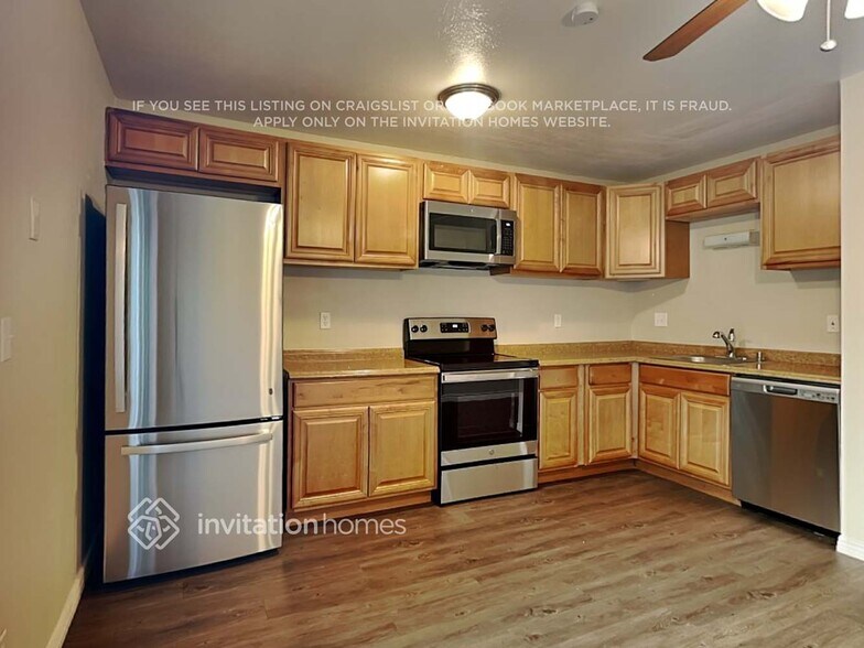 Building Photo - 8945 Field St