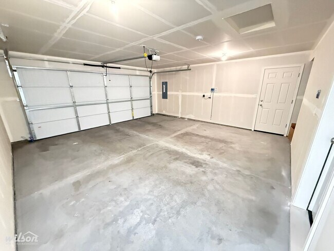 Building Photo - 3bd/2ba House in West Valley with Central AC, Fully Fenced Yard and Two Car Garage!
