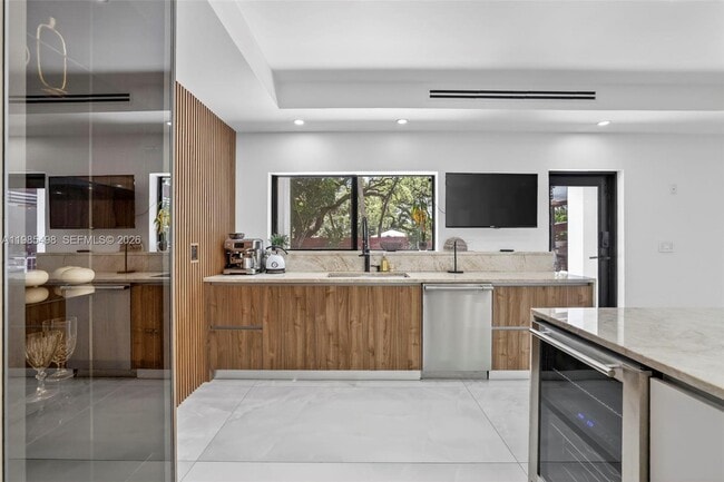 Building Photo - 3000 Riverland Rd