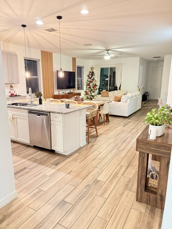 Building Photo - 15379 Shonan Gold Dr