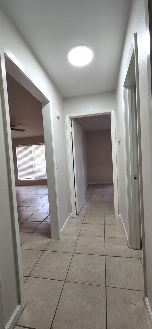 Building Photo - 2018-2020 Beverly Dr.