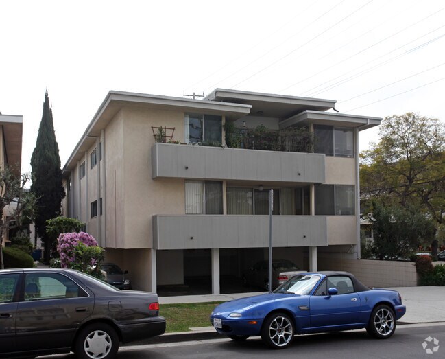 Building Photo - 850 S Westgate Ave