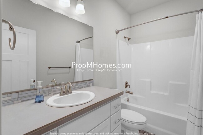 Building Photo - Modern Living in Gresham’s Newest Community! DEPOSIT SPECIAL