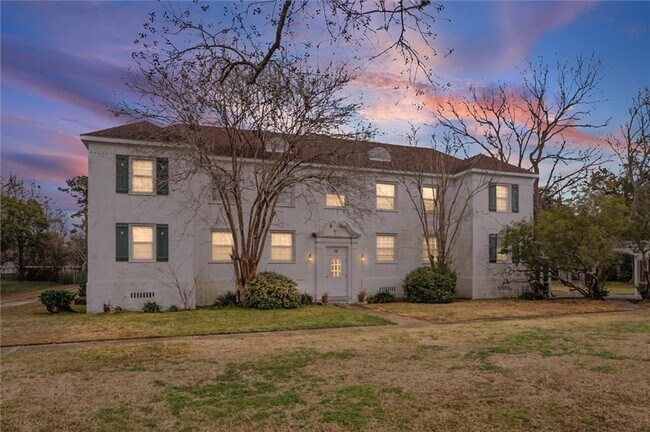 Building Photo - 214 Upham St