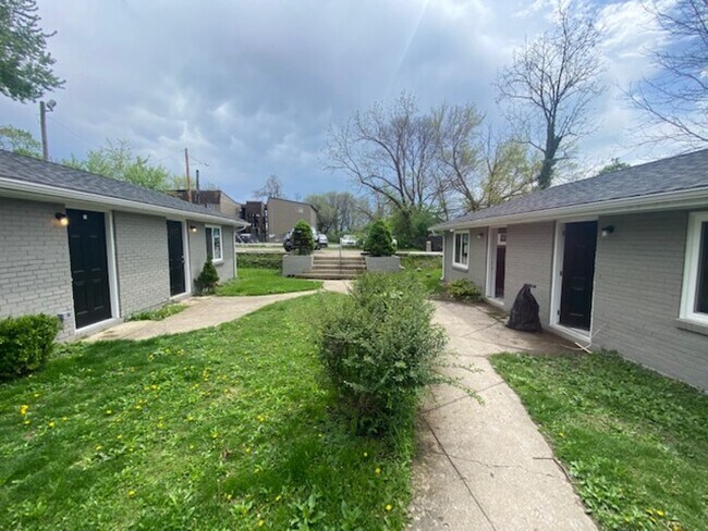 Building Photo - 65 W Moler St