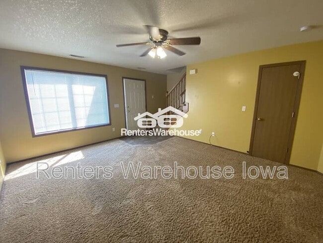 Building Photo - 509 15th St SE