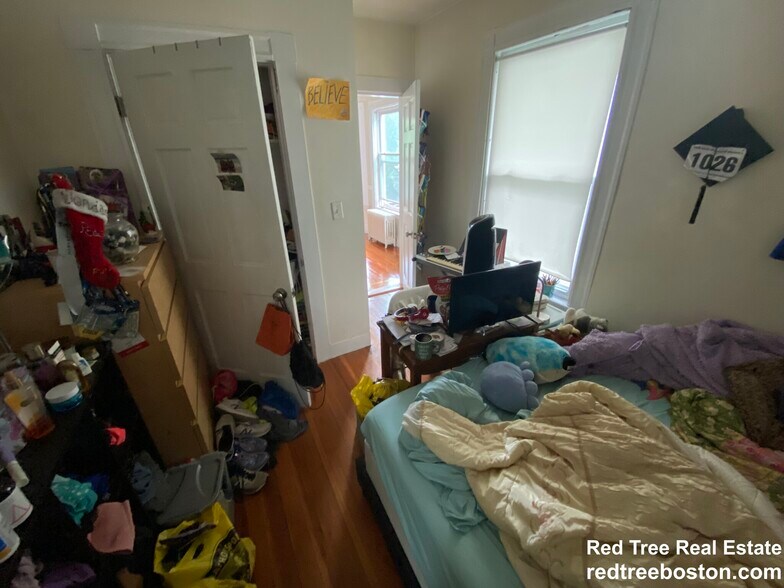 Building Photo - 72 Hobson St