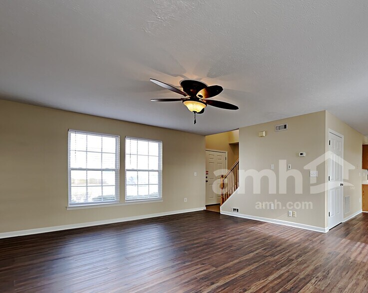 Building Photo - 515 Indian Lake Dr