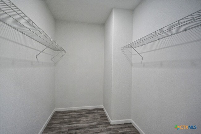 Building Photo - 1234 Clearcreek Dr
