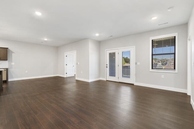 Building Photo - 5955 S Farm Rd 163