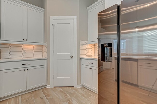 Building Photo - 316 N Spotted Fern Dr