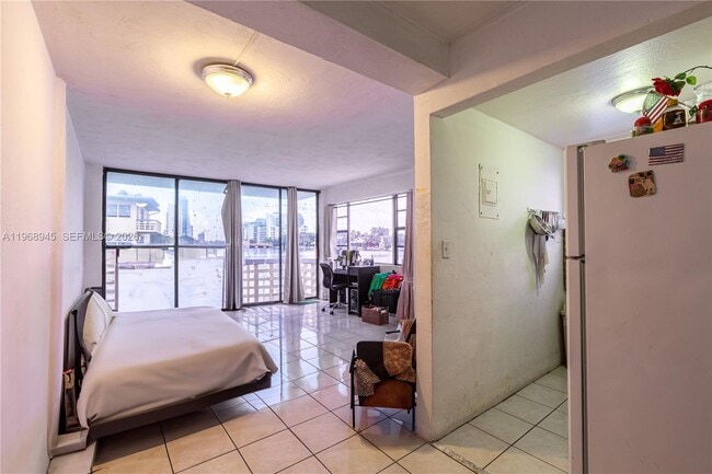 Building Photo - 6484 Indian Creek Dr