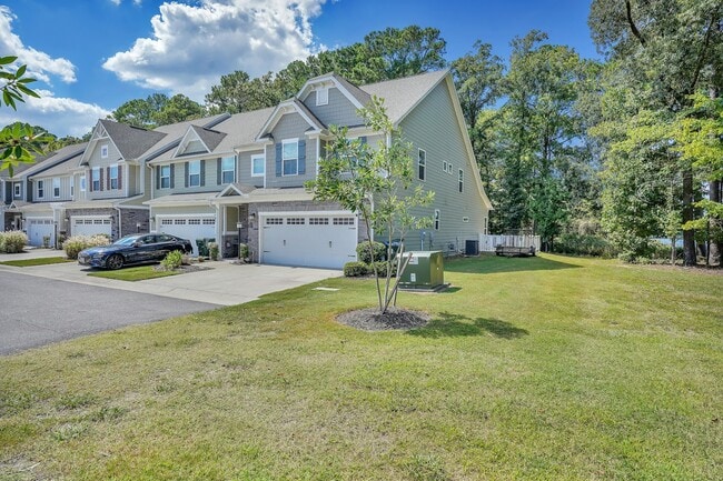 Building Photo - 1921 Doubloon Way