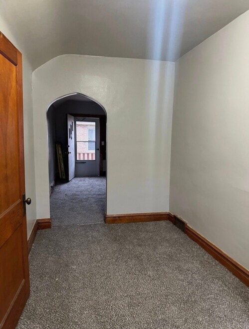 Building Photo - 2520 N Sayre Ave