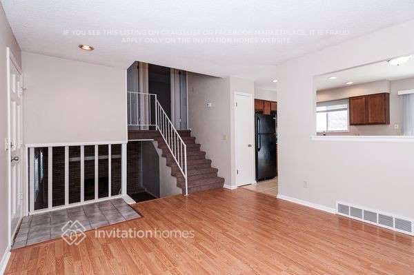Building Photo - 17430 E Gunnison Pl