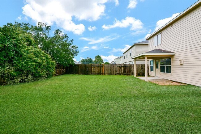 Building Photo - 18326 Thicket Grove Rd