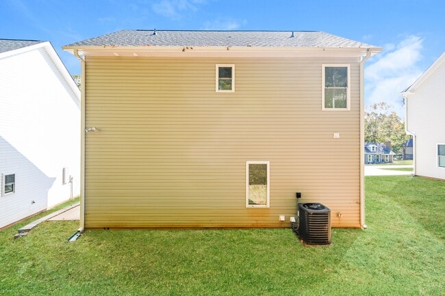 Building Photo - 7105 Plott Rd