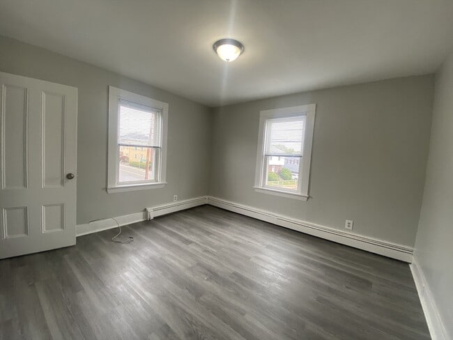 Building Photo - 2 Swetts Ct