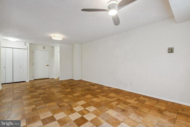 Building Photo - 5225 Pooks Hill Rd