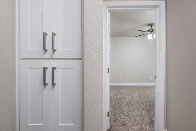 Building Photo - 1711 2nd Ave