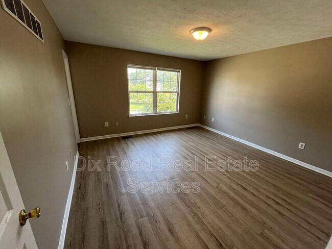 Building Photo - 307 Park Dr