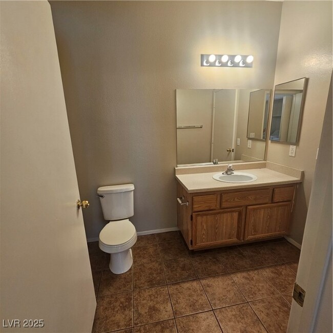 Building Photo - 9050 W Warm Springs Rd