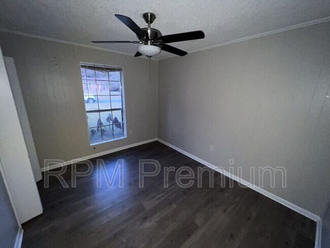 Building Photo - 5106 Tristian Ave