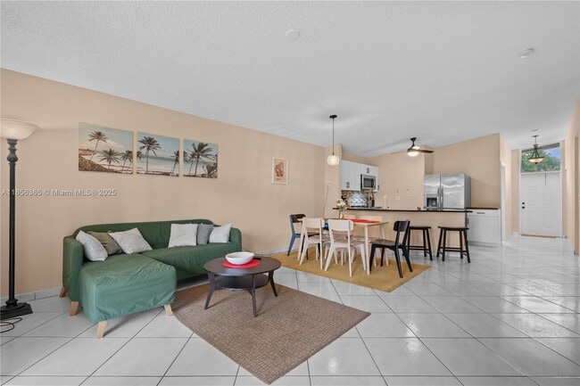 Building Photo - 15712 Woodgate Ct