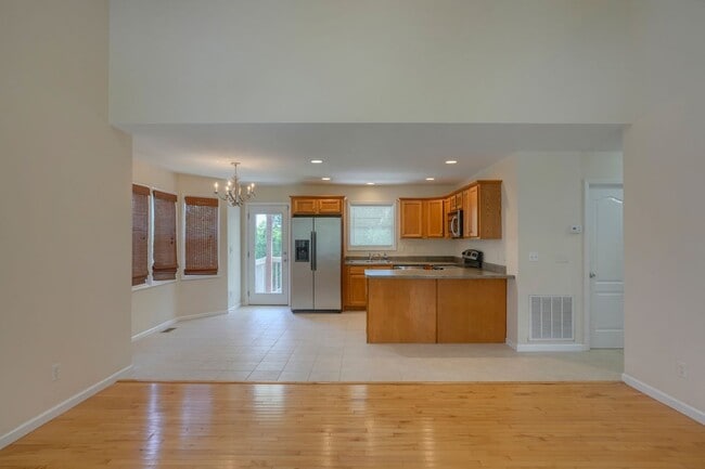 Building Photo - Charming 3-Bedroom Home with Coastal Count...