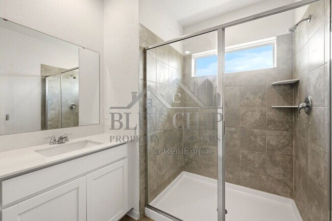 Building Photo - 2634 Runners Cir
