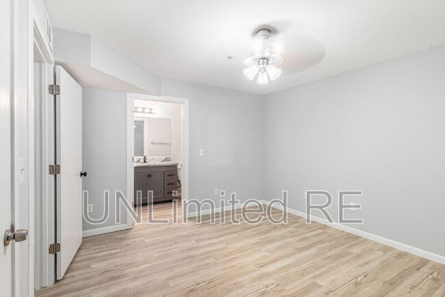 Building Photo - 1385 W University Ave