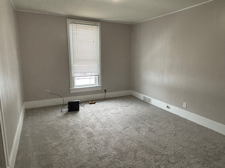 Building Photo - 201 W Bradley Ave