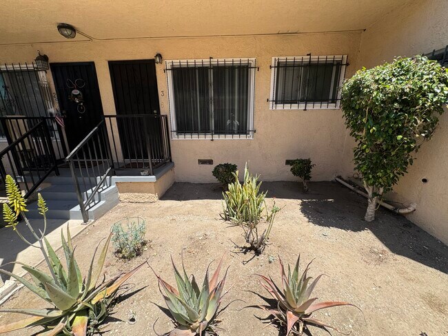 Building Photo - 10630 S Crenshaw Blvd