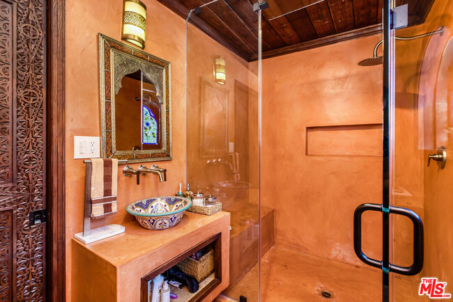 Building Photo - 3092 Laurel Canyon Blvd