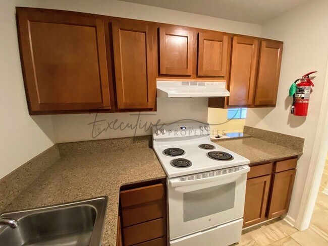 Building Photo - Willows Apartments