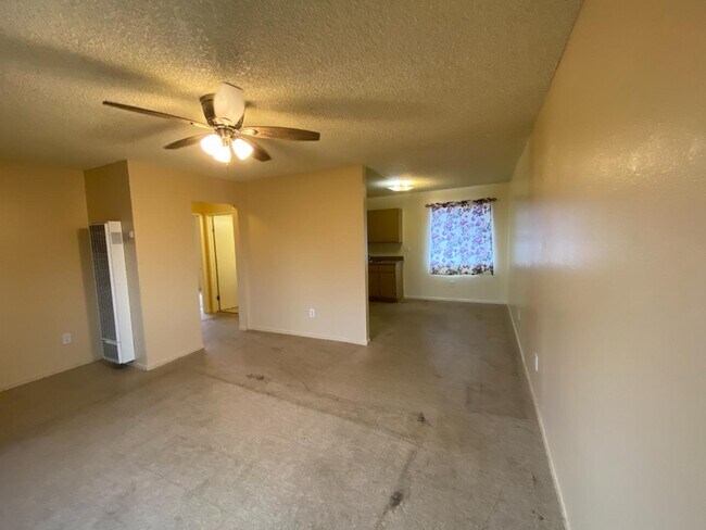 Building Photo - 15156 Elm Ct