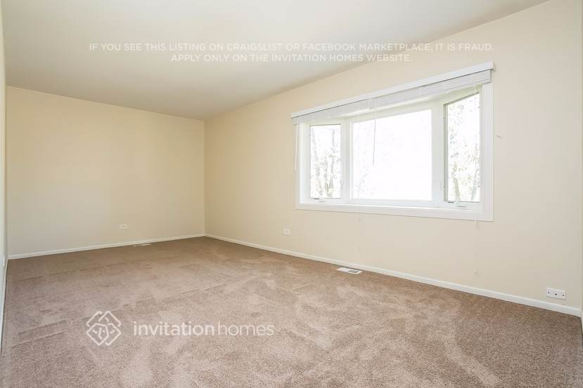 Building Photo - 22830 Lakeshore Dr