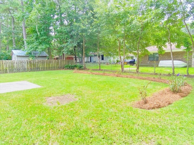 Building Photo - 25 Davidson Ave