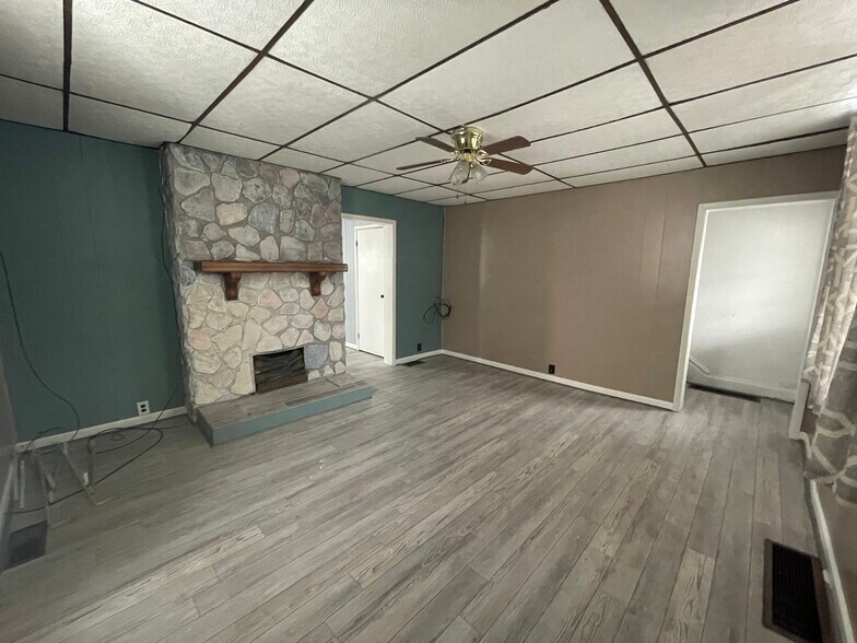 Building Photo - 434 N Erie St