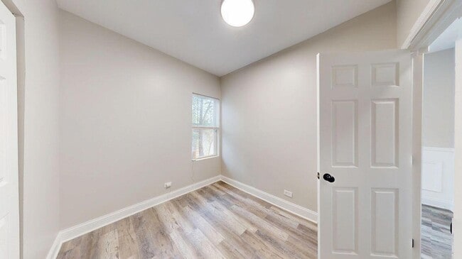 Building Photo - 1379 Roosevelt Pl