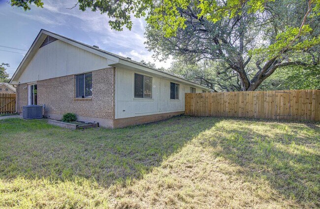 Building Photo - 3603 Rocky Hollow Trail