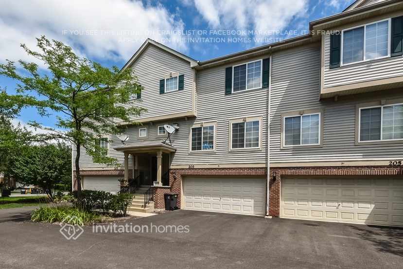Building Photo - 203 Monarch Dr