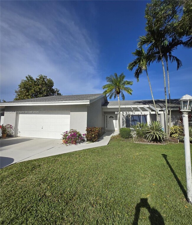 Building Photo - 10625 SW 127th Pl