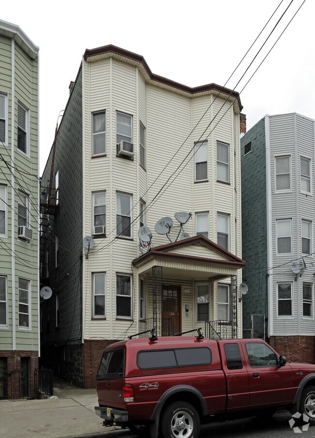 Primary Photo - 158 Highland Ave