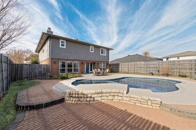 Building Photo - 6902 Kara Pl